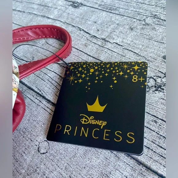 NWT! Disney Princess COLLECTION EXCLUSIVE Snow White Backpack - Picture 4 of 8